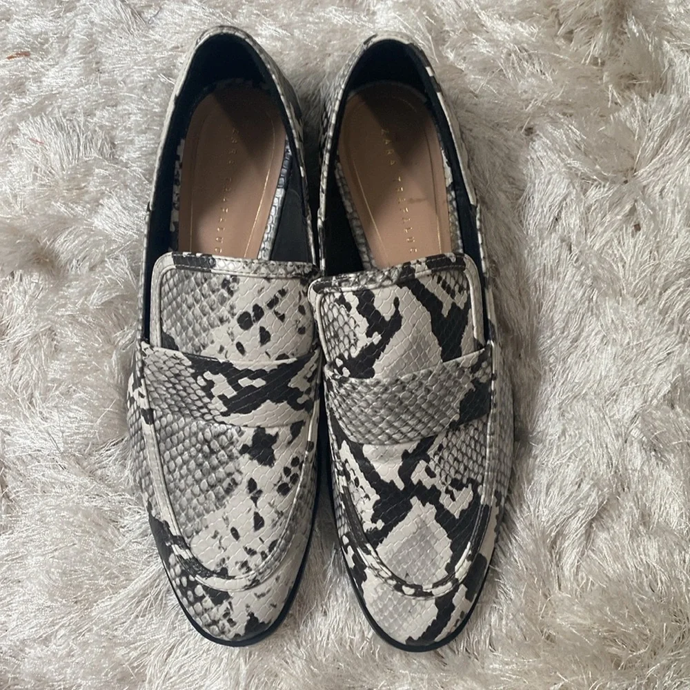 Zara Snake Embossed Loafers - Picture 5 of 12